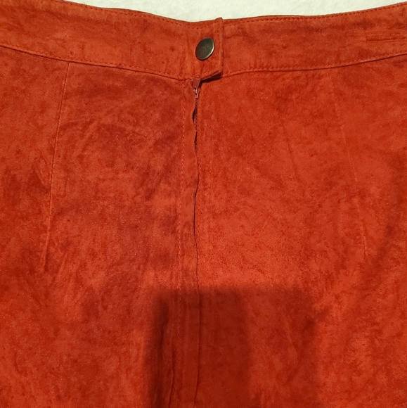 Ladies Red Formal Leather Skirt - Picture 2 of 4